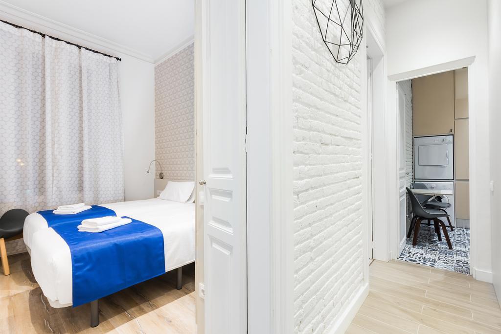 Barcelona Apartments Marina 124 Exteriör bild