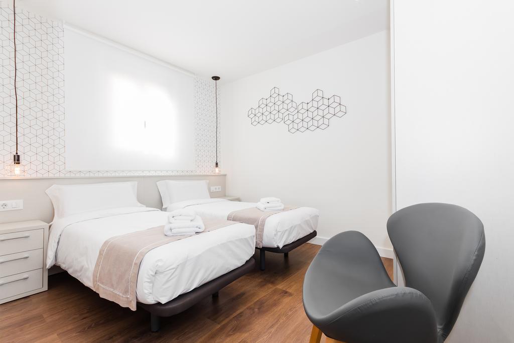 Barcelona Apartments Marina 124 Exteriör bild